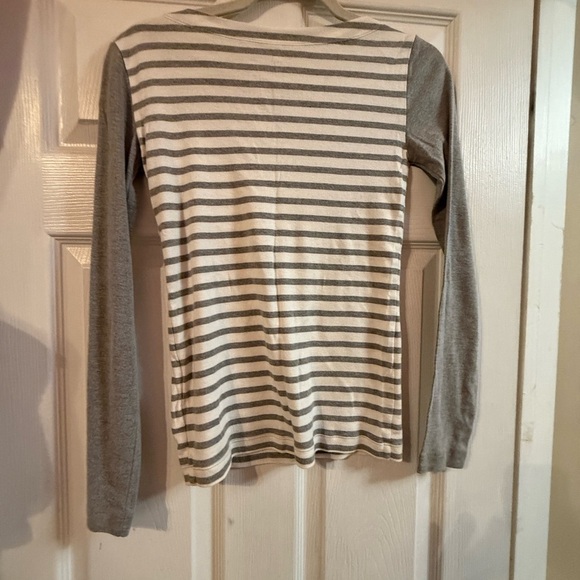 GAP Gray and White Striped Top - Picture 3 of 4